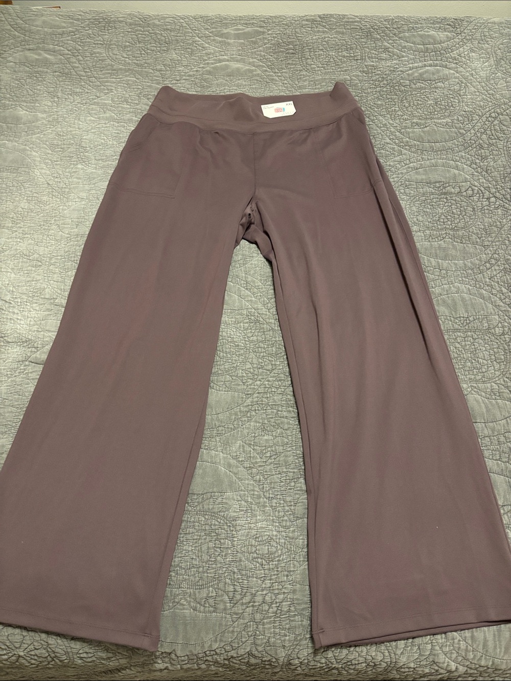 STYLUS Wide-Leg Joggers in Raisin